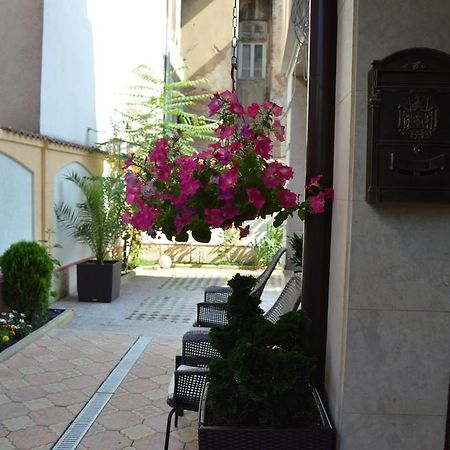 Bon Bon Hotel Sofia Exterior photo